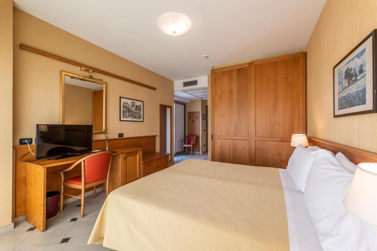 Hotel Bellevue Et Mediterranee Ντιάνο Μαρίνα Εξωτερικό φωτογραφία