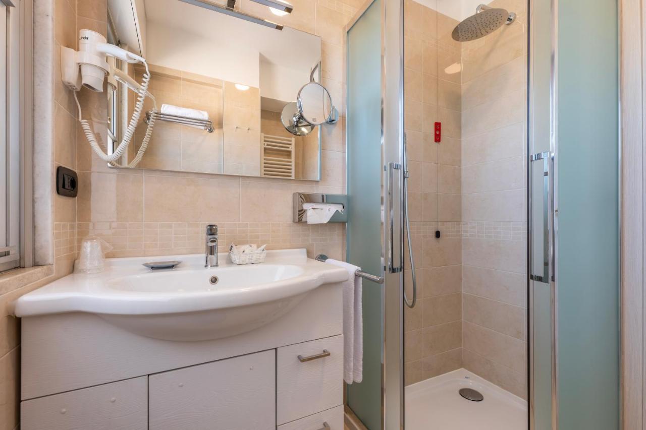Hotel Bellevue Et Mediterranee Ντιάνο Μαρίνα Εξωτερικό φωτογραφία