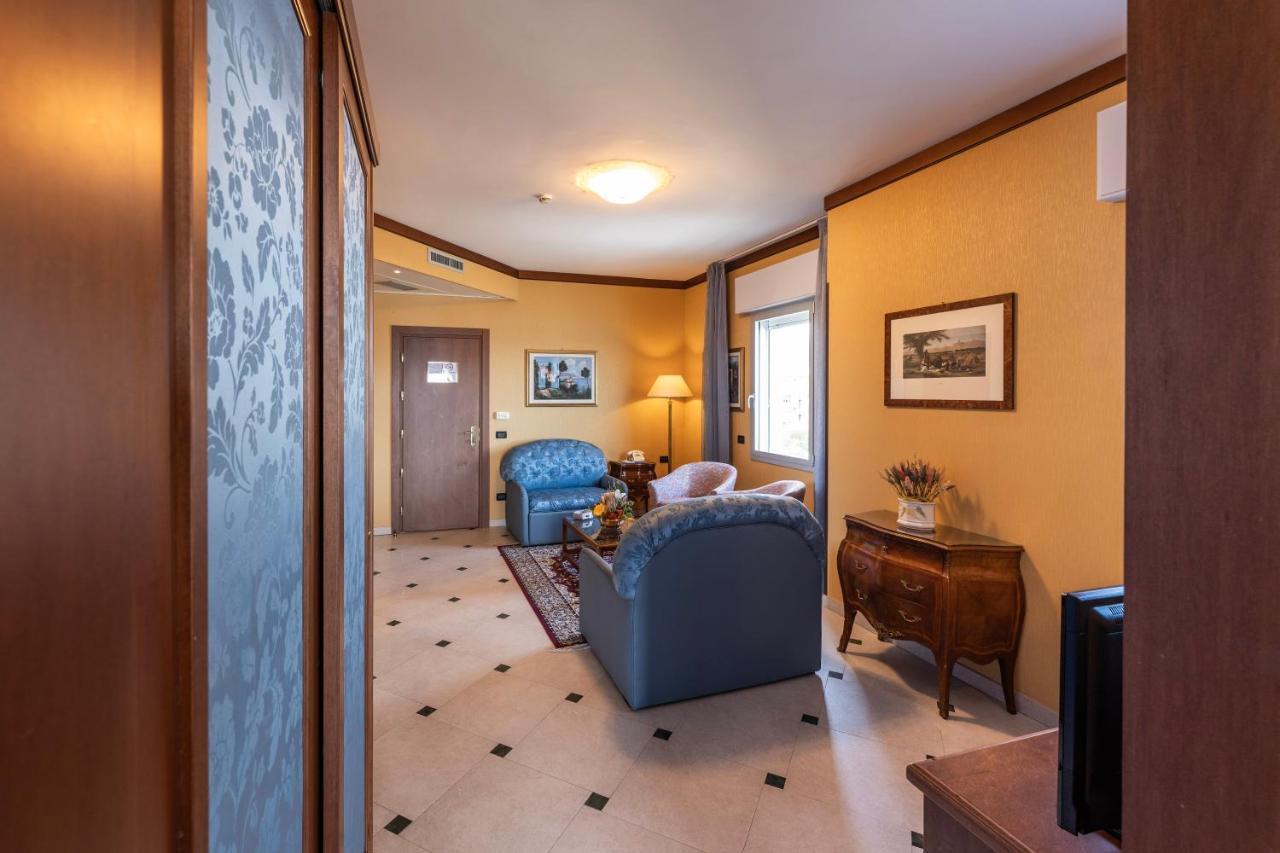 Hotel Bellevue Et Mediterranee Ντιάνο Μαρίνα Εξωτερικό φωτογραφία