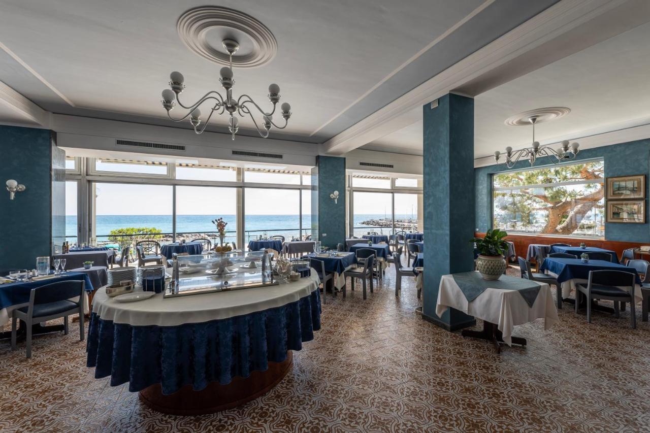 Hotel Bellevue Et Mediterranee Ντιάνο Μαρίνα Εξωτερικό φωτογραφία