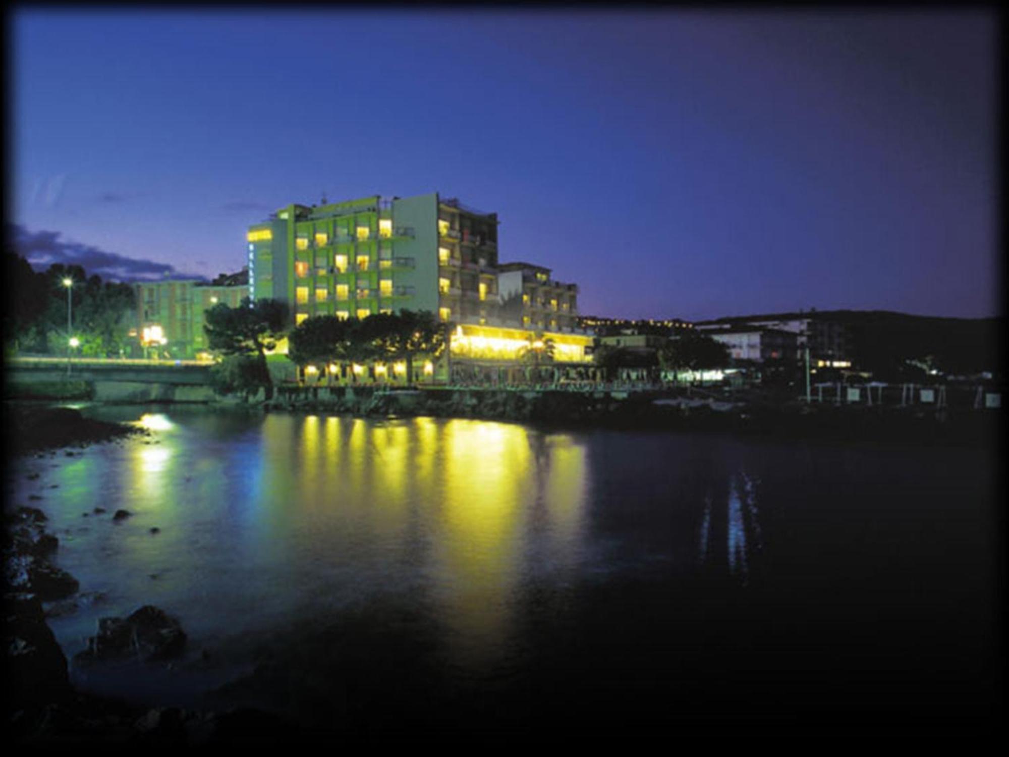 Hotel Bellevue Et Mediterranee Ντιάνο Μαρίνα Εξωτερικό φωτογραφία