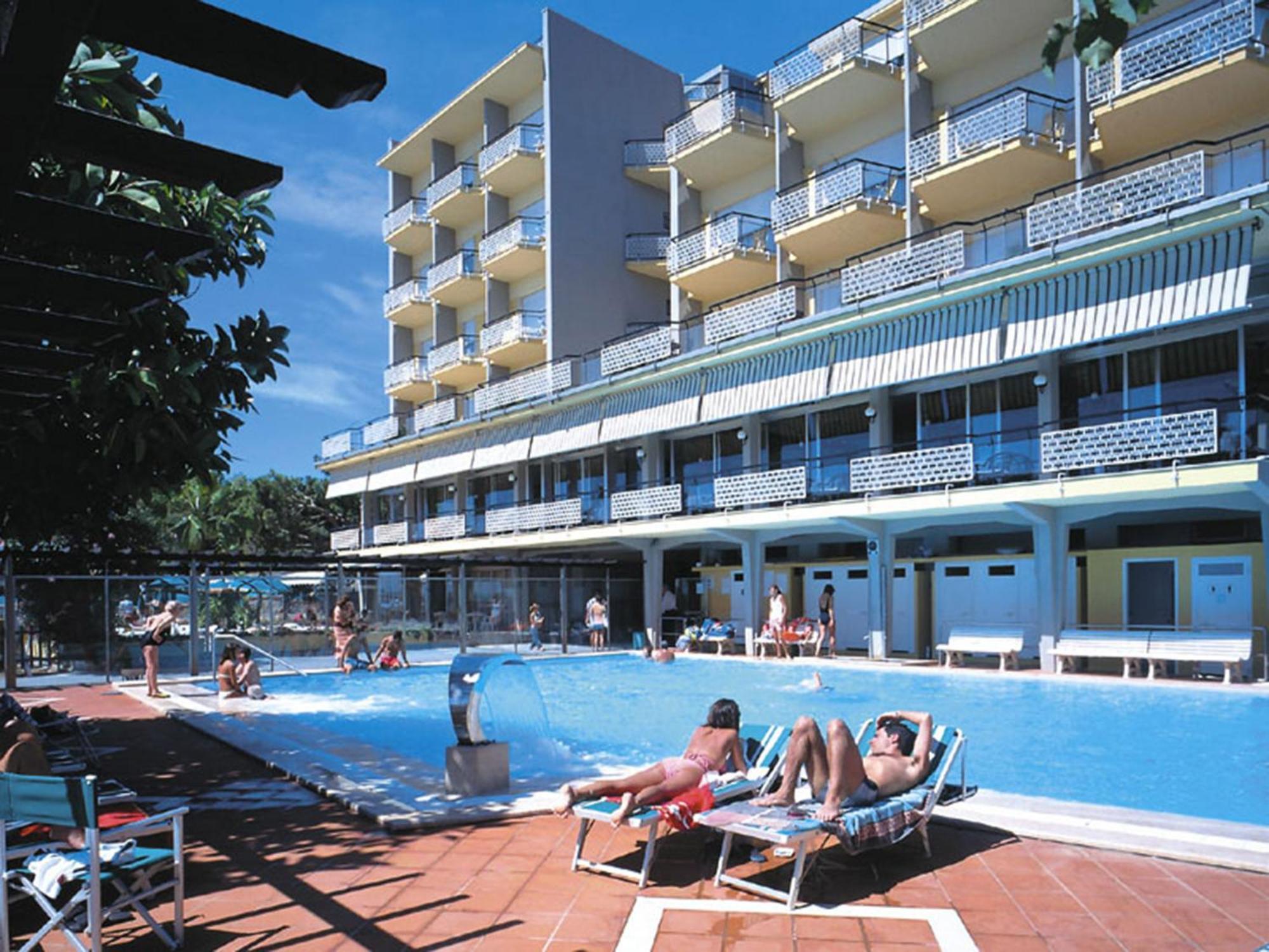 Hotel Bellevue Et Mediterranee Ντιάνο Μαρίνα Εξωτερικό φωτογραφία