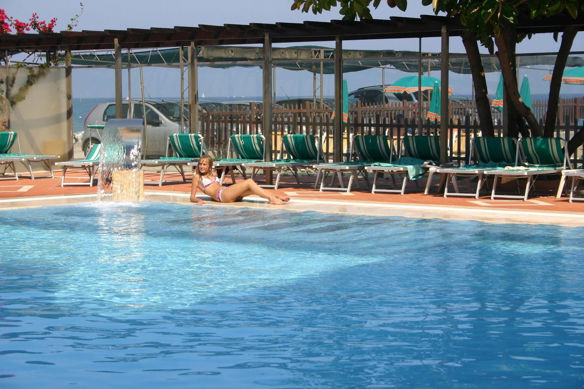 Hotel Bellevue Et Mediterranee Ντιάνο Μαρίνα Εξωτερικό φωτογραφία