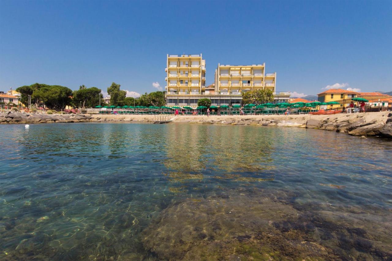 Hotel Bellevue Et Mediterranee Ντιάνο Μαρίνα Εξωτερικό φωτογραφία